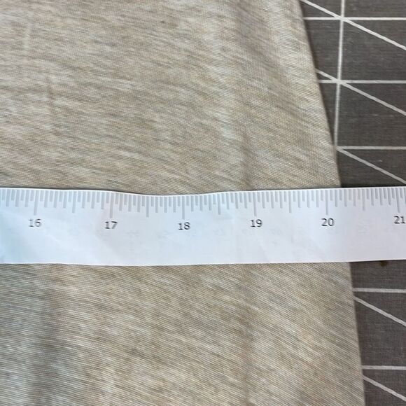 Miik Long Two Layer Beige Top Sleeveless - Picture 9 of 10